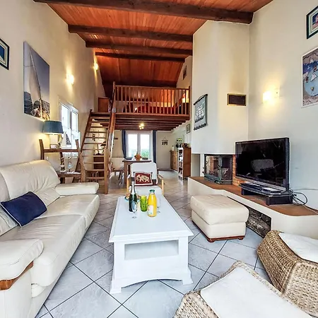 Charme De La Grande Bosse By Interhome * L'Epine (Vendee)